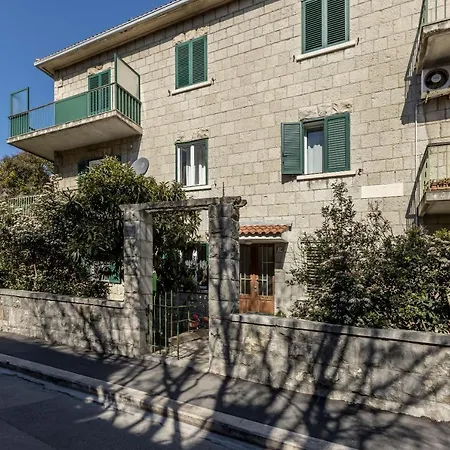 Апартаменты Ferula, 3 Bedroom Near Bacvice
