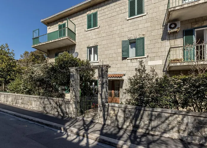 Appartement Ferula, 3 Bedroom Near Bacvice