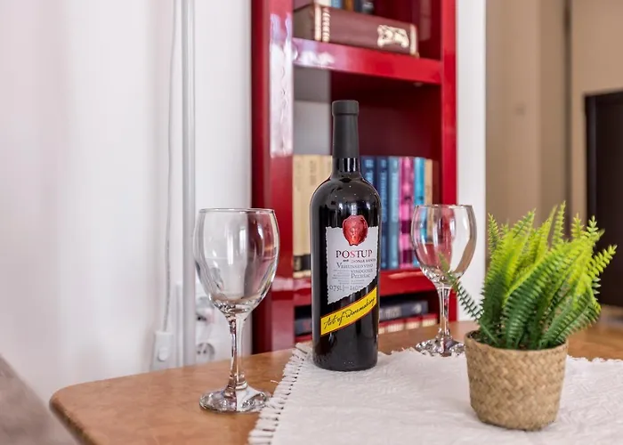 Ferula, 3 Bedroom Near Bacvice Appartement Split
