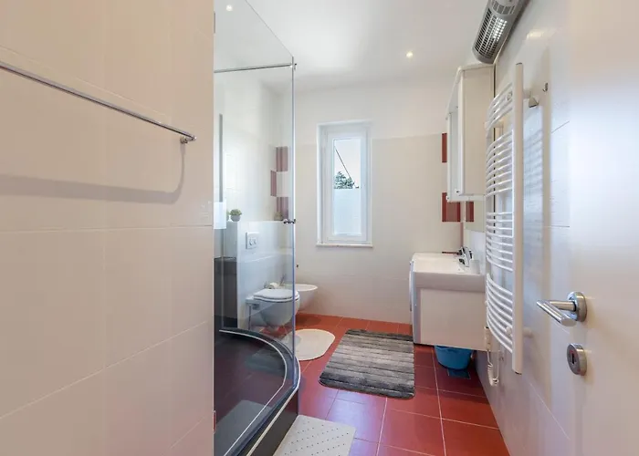 Ferula, 3 Bedroom Near Bacvice Appartement